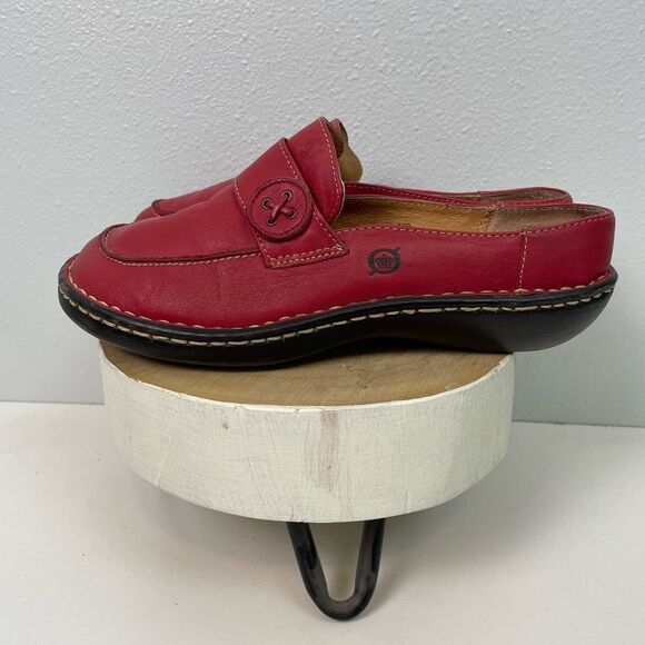 Born Vibrant Red Leather Slip-On Loafers with Moccasin Stitching Size 8 EUC - Picture 1 of 10